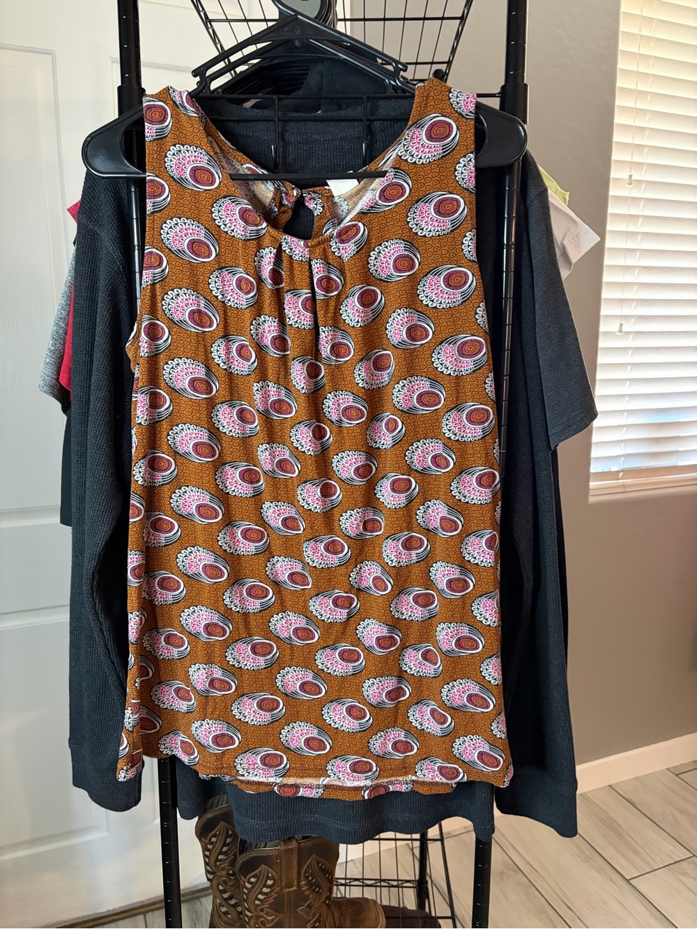 Printed Sleeveless Tank Top in Brown and Pink